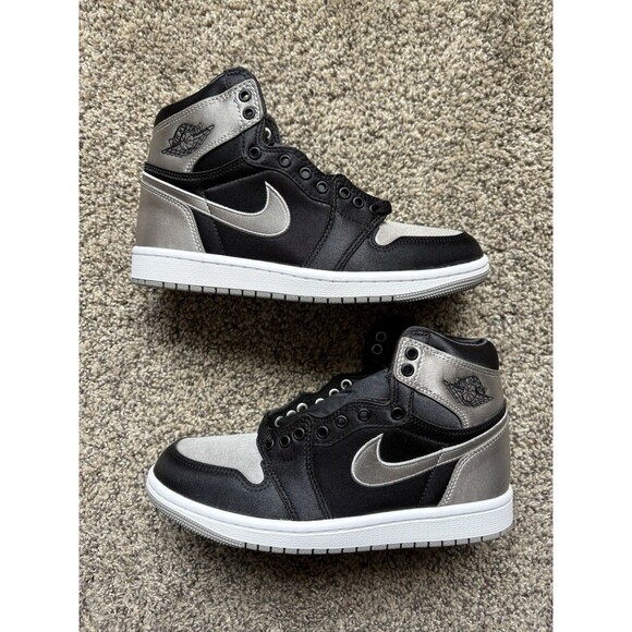 Nike Air Jordan 1 Retro OG High Satin Shadow Size 6.5 Women's - Picture 1 of 13